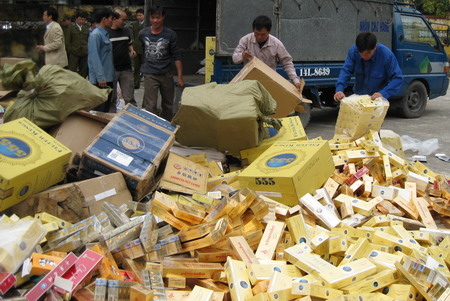 Kiên Giang: Bắt giữ hàng ngàn bao thuốc lá lậu ở Phú Quốc